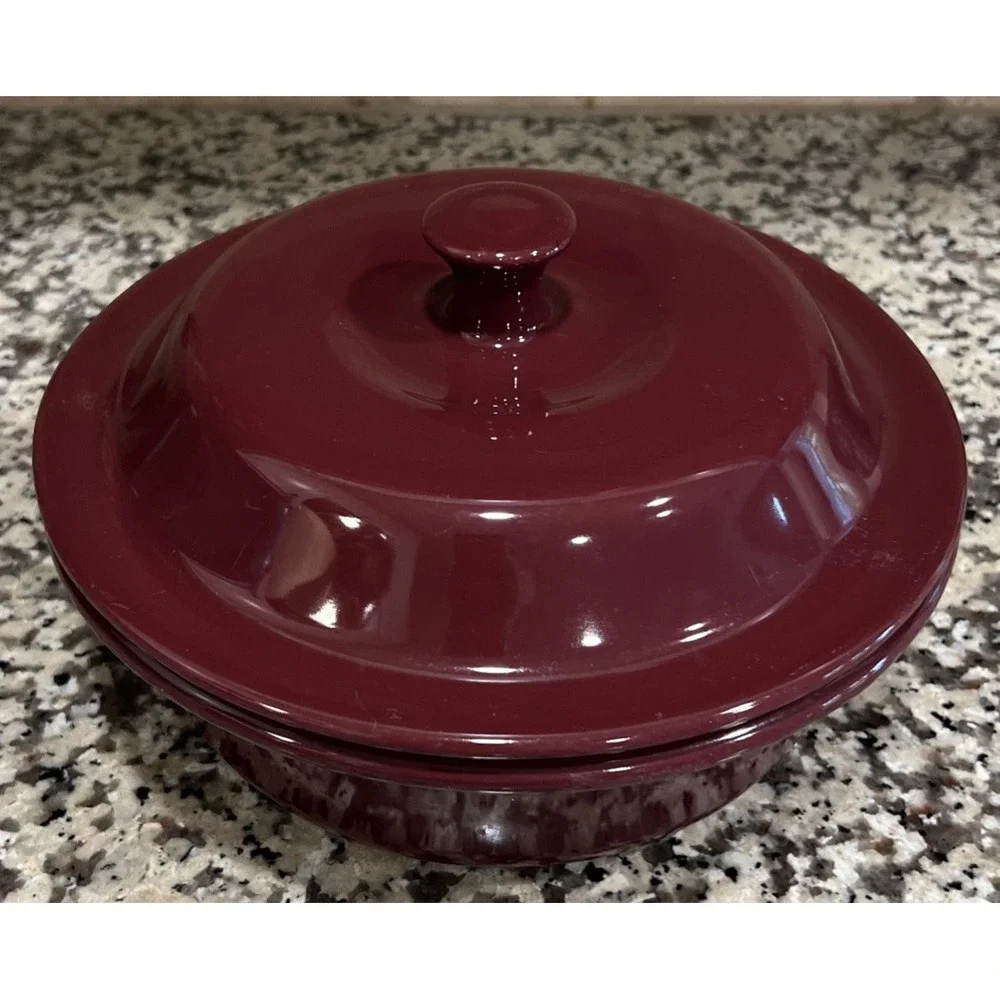 Pampered Chef 6 cup/1.5 L Round Cranberry Covered Casserole Baker Lid 1153 Nice!